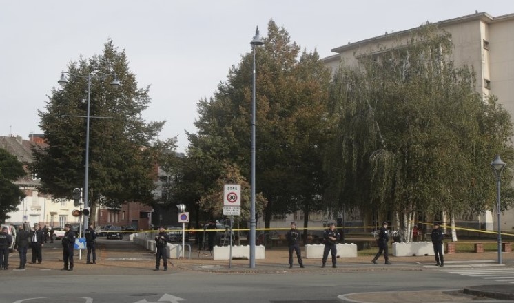 Средното училище в град Арас Северна Франция в което на