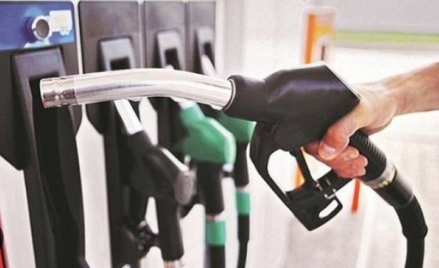 За една година инфлацията в България се е свила наполовина