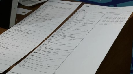 От днес бюлетините тръгват към общините за местния вот на