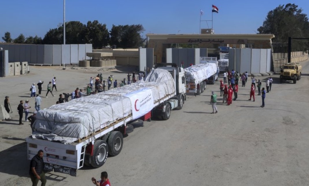 Втори конвой с хуманитарна помощ влезе в Ивицата Газа през