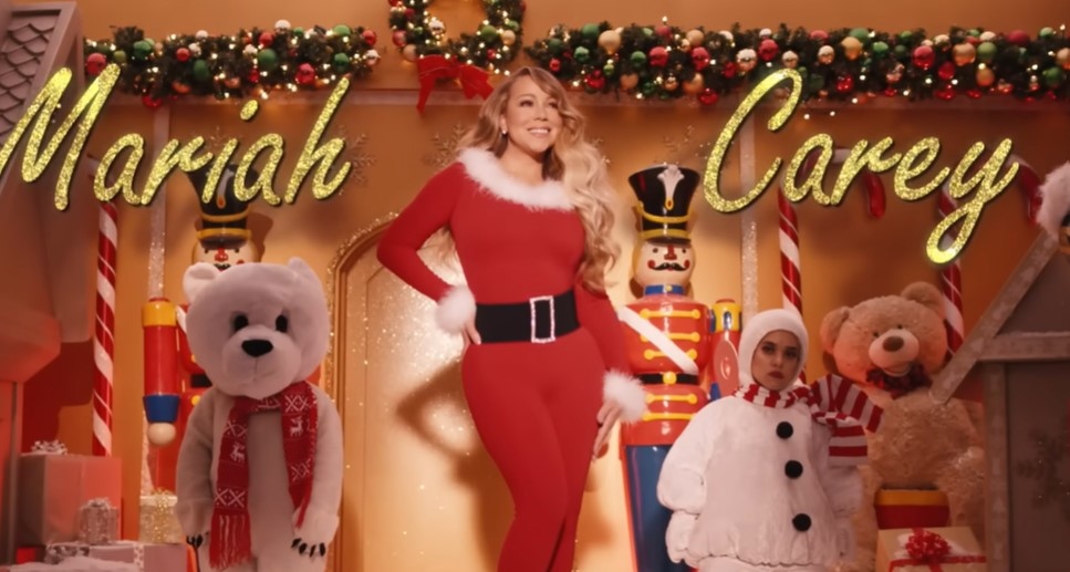 Провъзгласилата се за Кралица на Коледа Марая Кери заяви