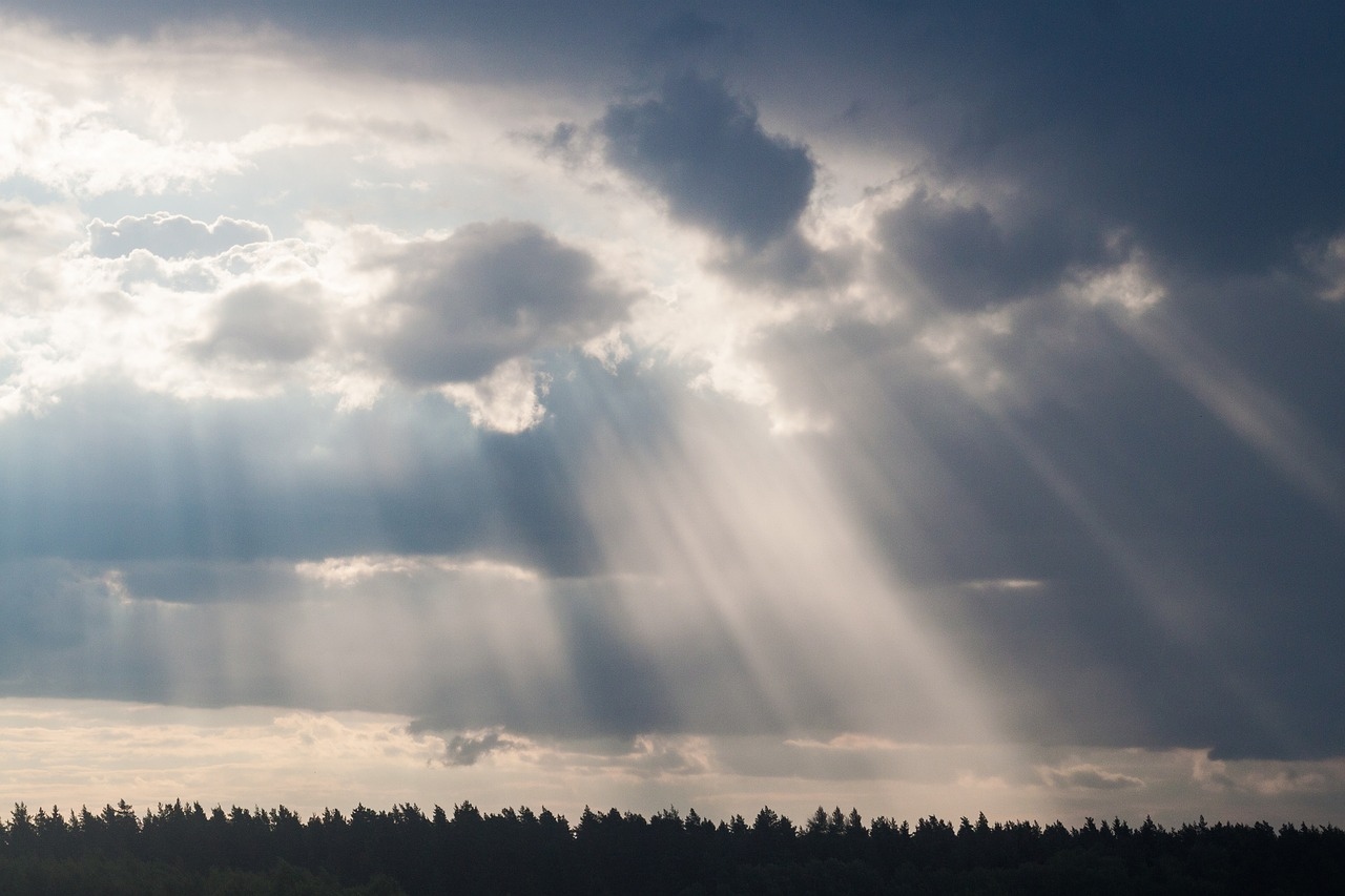 В четвъртък преди обяд облачността ще бъде значителна с валежи