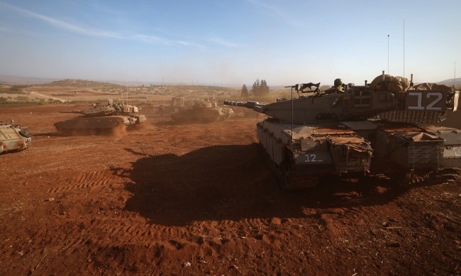 Израелската армия обяви тази сутрин че нейната пехота е извършила