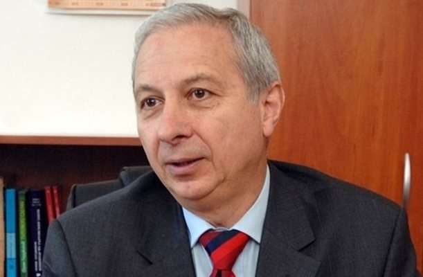 Винаги съм бил противник на машинното гласуване защото не трябва