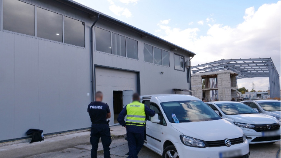 ГДБОП с пореден удар по контрабандата на цигари По време