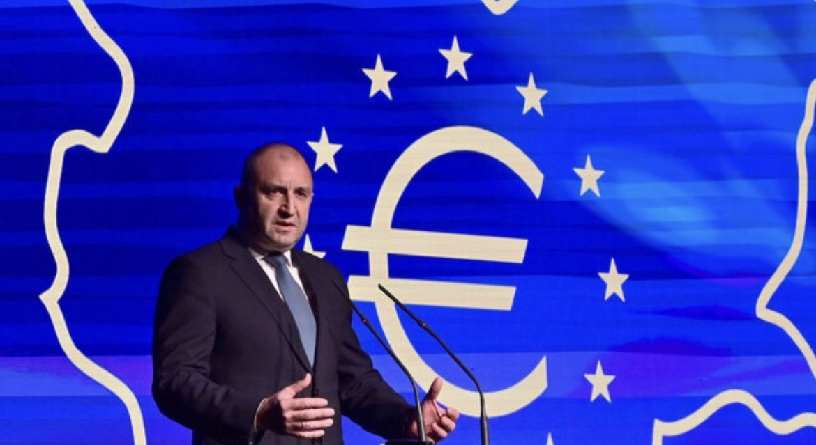 Президентът Румен Радев определи като внезапно хрумване без никакви разчети