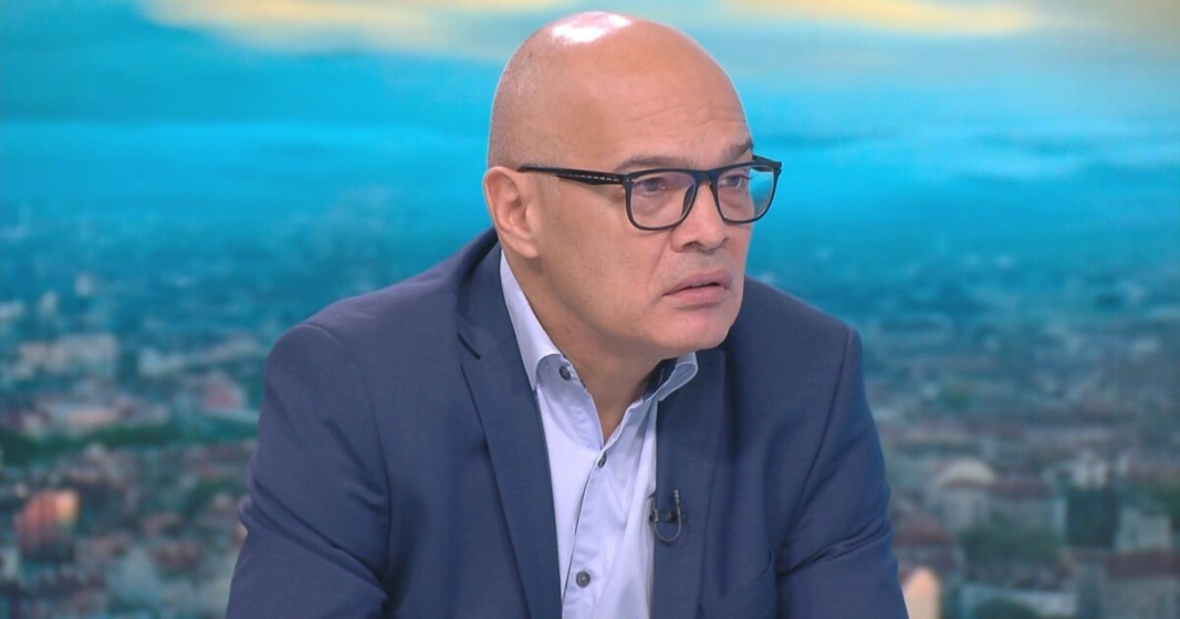 Със сигурност имаше много фактори но основният беше политическият избор