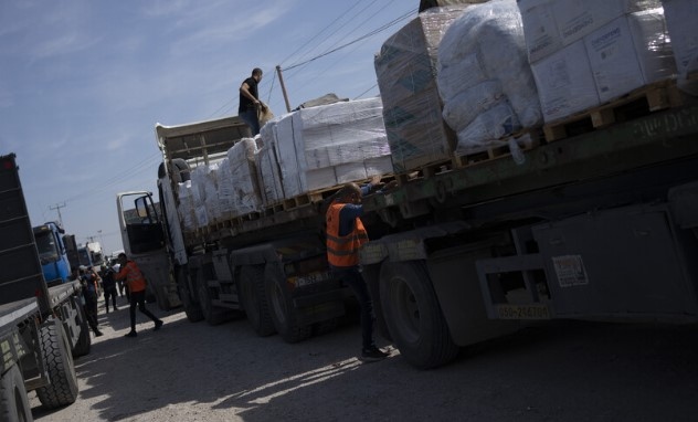Тридесет и три камиона с хуманитарна помощ са влезли в