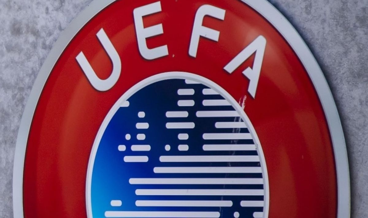 УЕФА наказа жестоко Футболния съюз на Сърбия заради инциденти на