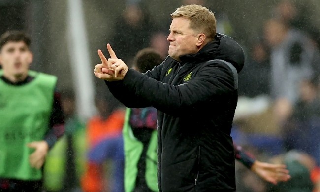 Нюкасъл шокира и разби с 3 0 Манчестър Юнайтед насред Олд