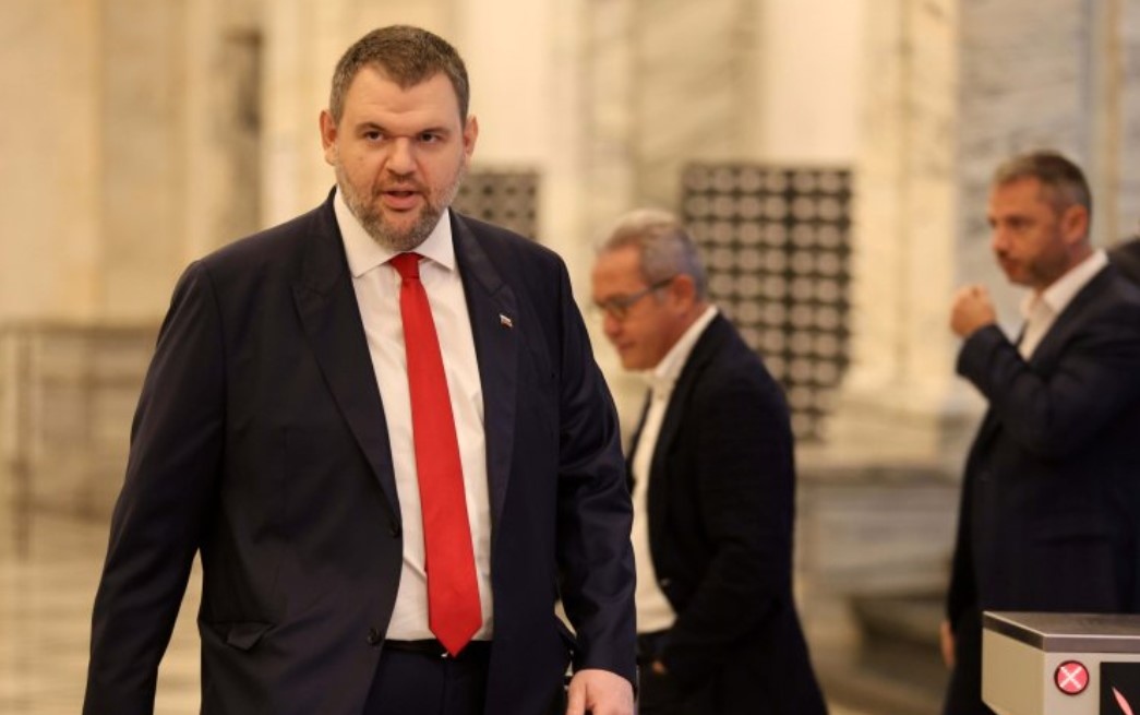 Съпредседателят на ПГ на ДПС Делян Пеевски излезе с призив
