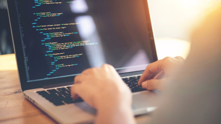 Предложенията за работа през октомври са с 2900 по малко 6