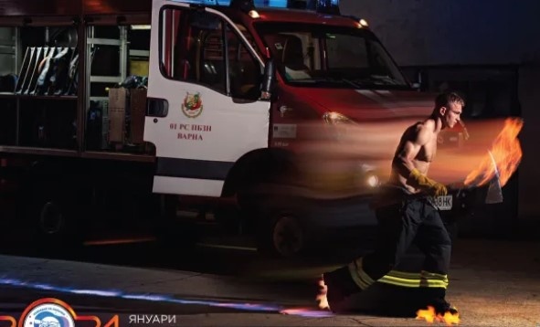  
Календар с кауза 2024 със снимки на пожарникари от цялата