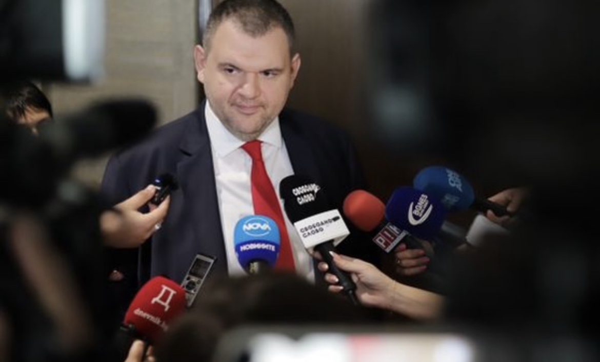 В първия си коментар след оставката на Мустафа Карадайъ като лидер на