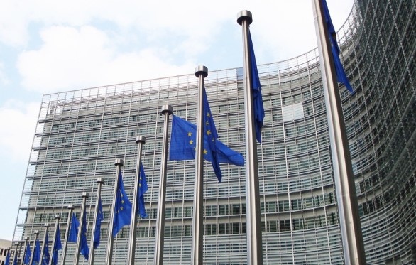 Европейската комисия препоръча започването на преговори за членство с Украйна