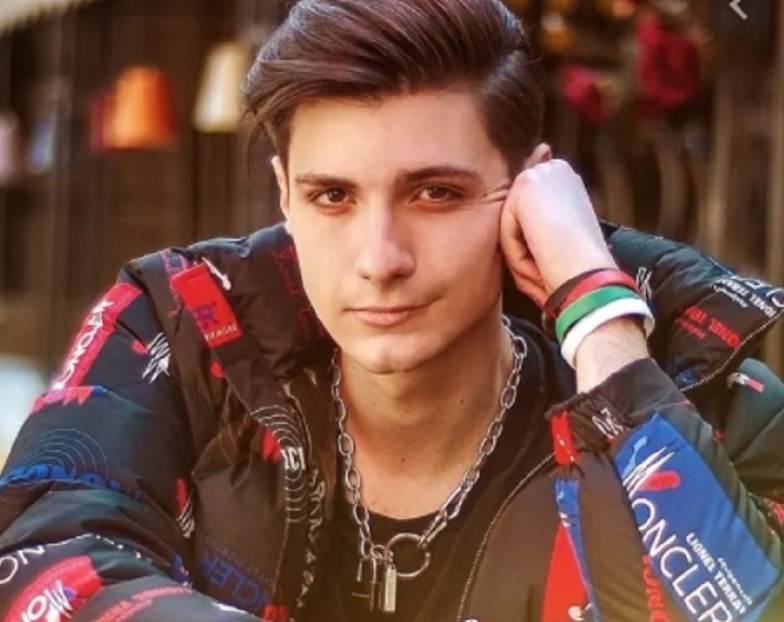 Един от най популярните влогъри у нас Денислав Димчев прави премиера