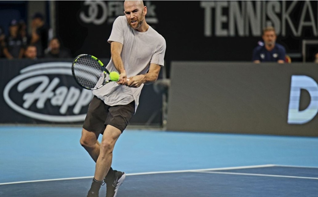 Адриан Манарино победи Джак Дрейпър във финала на София Оупън