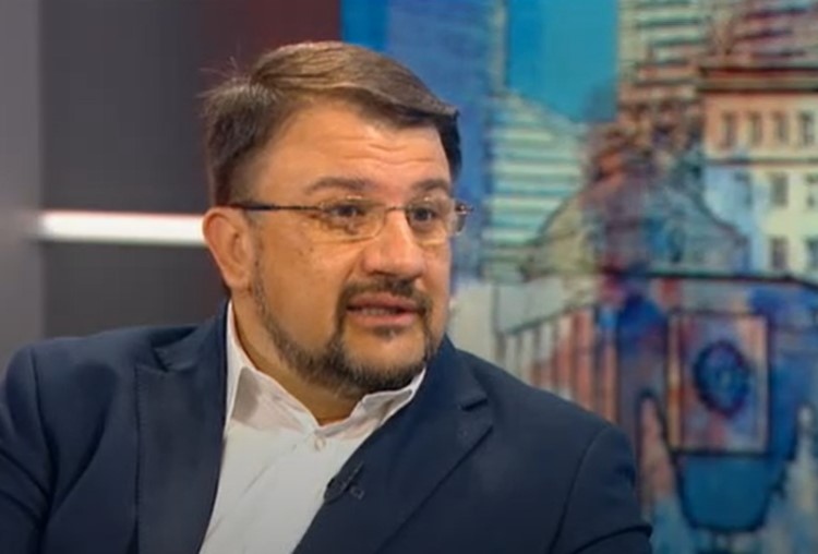 С говоренето за пари за общините Борисов се опитва да