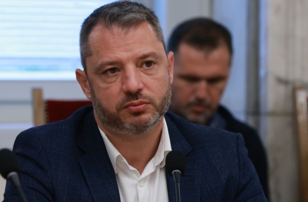 Депутатът от ГЕРБ Делян Добрев обяви във фейсбук профила си