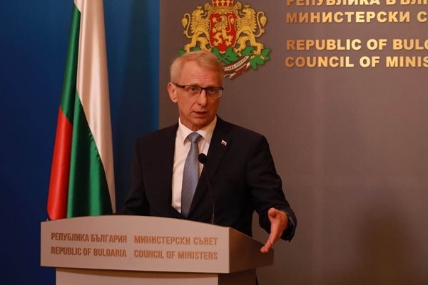 Резюме на докладите които службите Държавна агенция национална сигурност