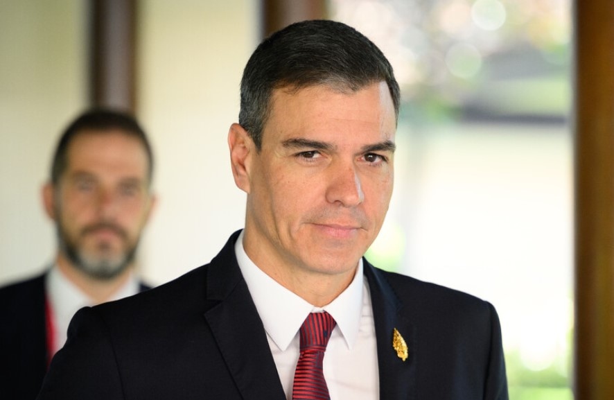 Лидерът на испанската социалистическа работническа партия Педро Санчес бе избран