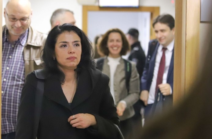 Административният съд разпореди чувалите с разписките от машинното гласуване в