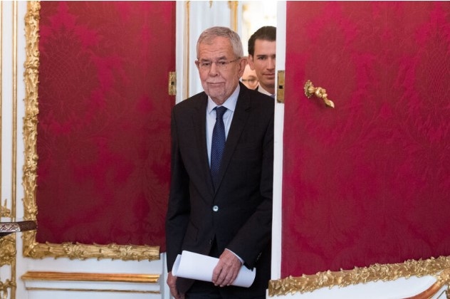 Президентът на Австрия Александър Ван дер Белен смята че решението