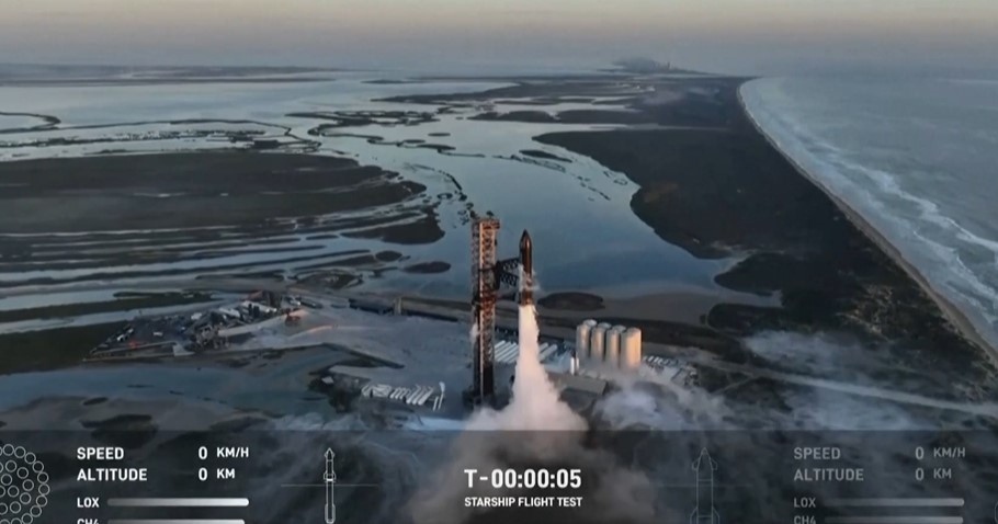 Американската компания SpaceX изстреля мегаракетата си Starship но бустерът а