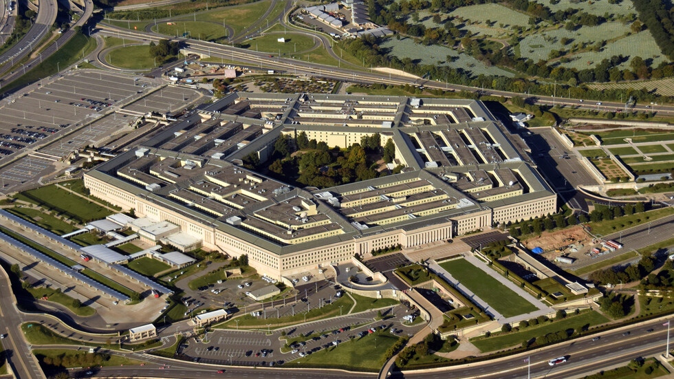 Министърът на отбраната на САЩ Лойд Остин е уверил украинския