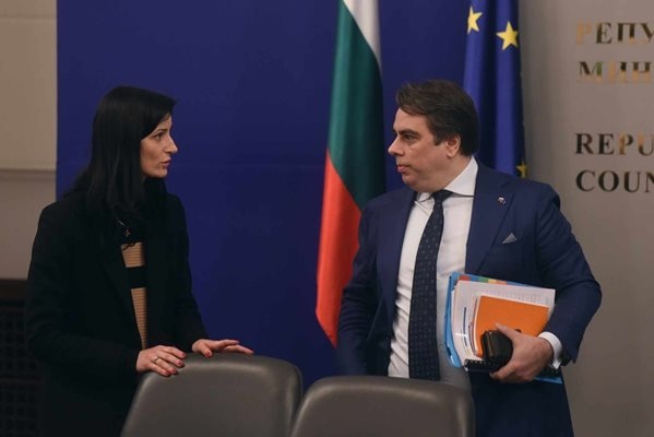 Бюджетът постига трайно повишаване на пенсиите По предложение на Министерството