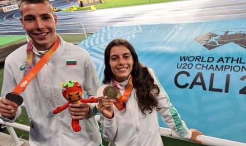 Най добрите ни млади атлети в хоризонталните скокове Божидар Саръбоюков и