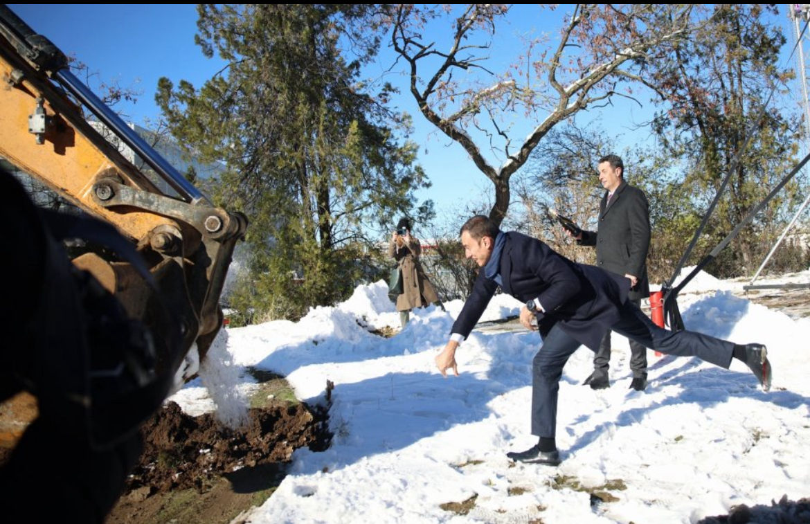 Строителството на нови 6 километра от софийското метро започна в