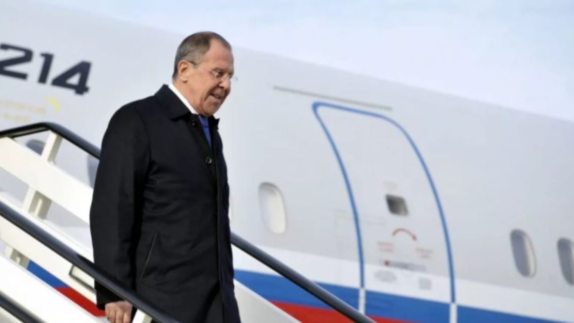 България откри въздушното си пространство за визитата на руския външен