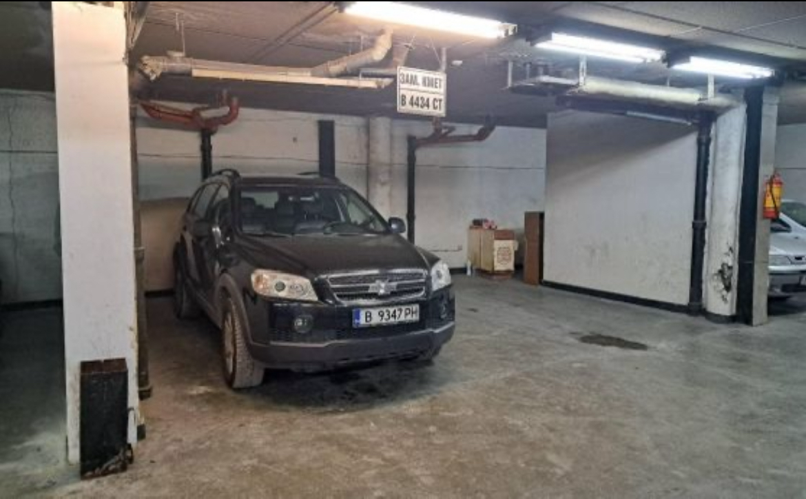 Директори във Варна си имат лични служебни коли и лични служебни