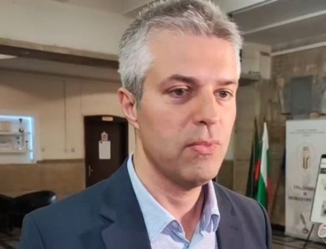 Кметът на Варна спира 180 общински автомобила били технически неизправниАвтомобилите