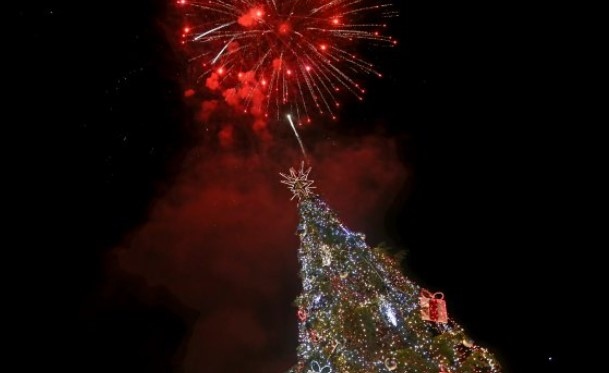 Кметът Васил Терзиев ще запали празничните светлини и коледното дърво