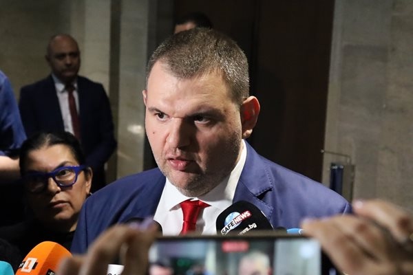 Ако премиерът започне да работи за хората ще говорим с