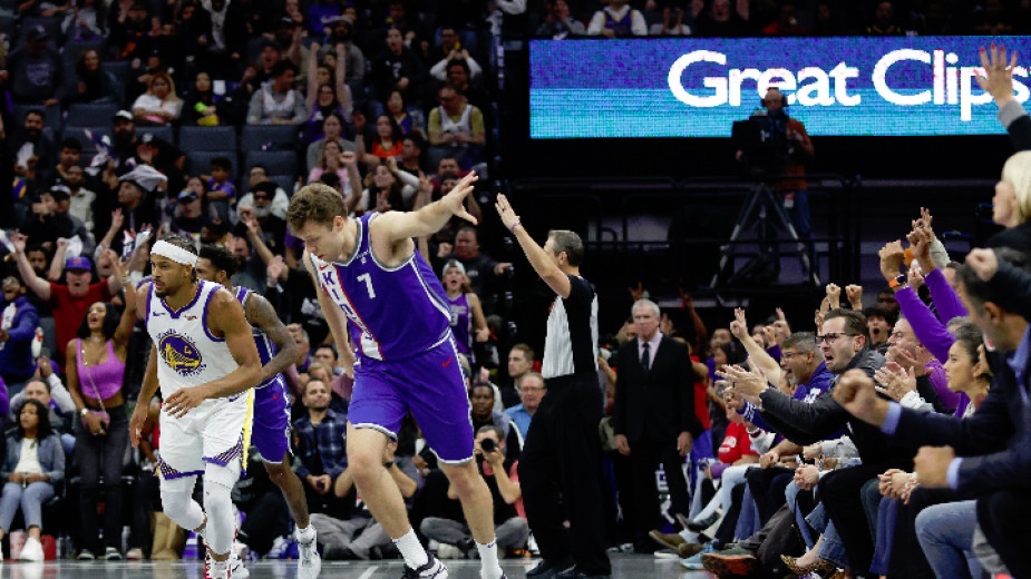 Най добрият ни баскетболист Александър Везенков завърши с актив от 4