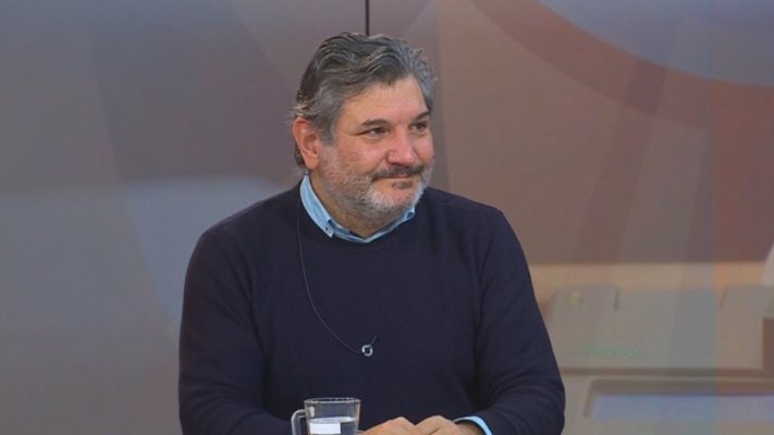 Крайно манипулативно е да се говори за влизане в дългова