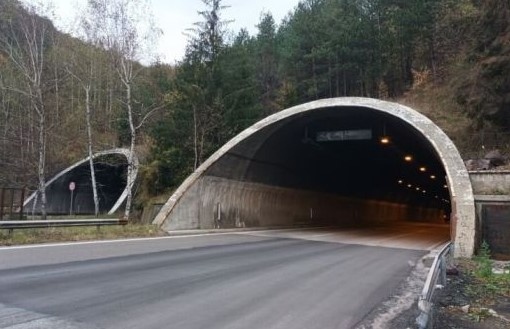 Възможно е временно затруднение на движението по автомагистрала Хемус в