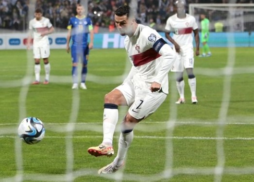 Кристиано Роналдо записа своя мач №1200 на професионално равнище Това се