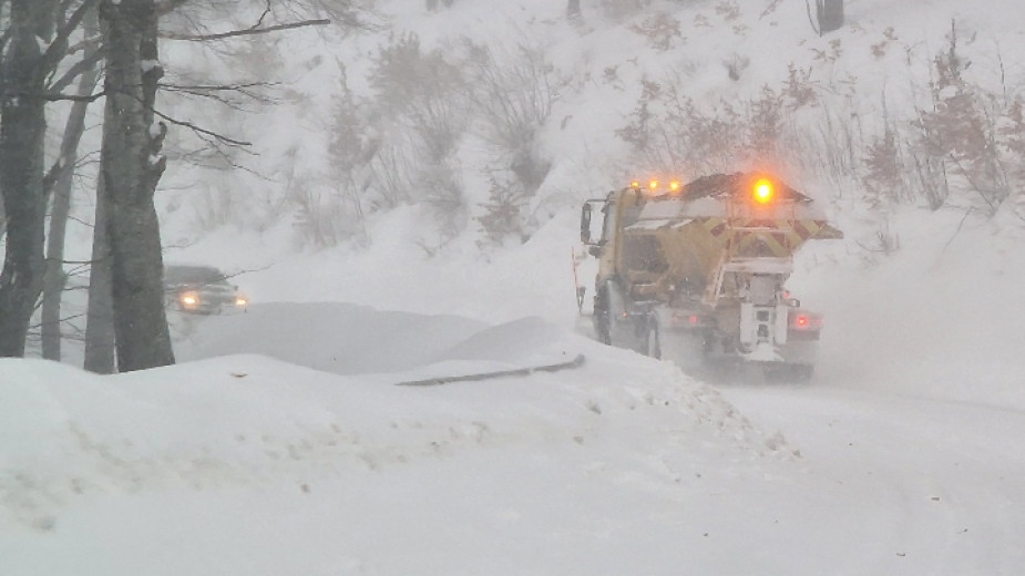 Предстои период с големи температурни скокове – до Коледа термометрите