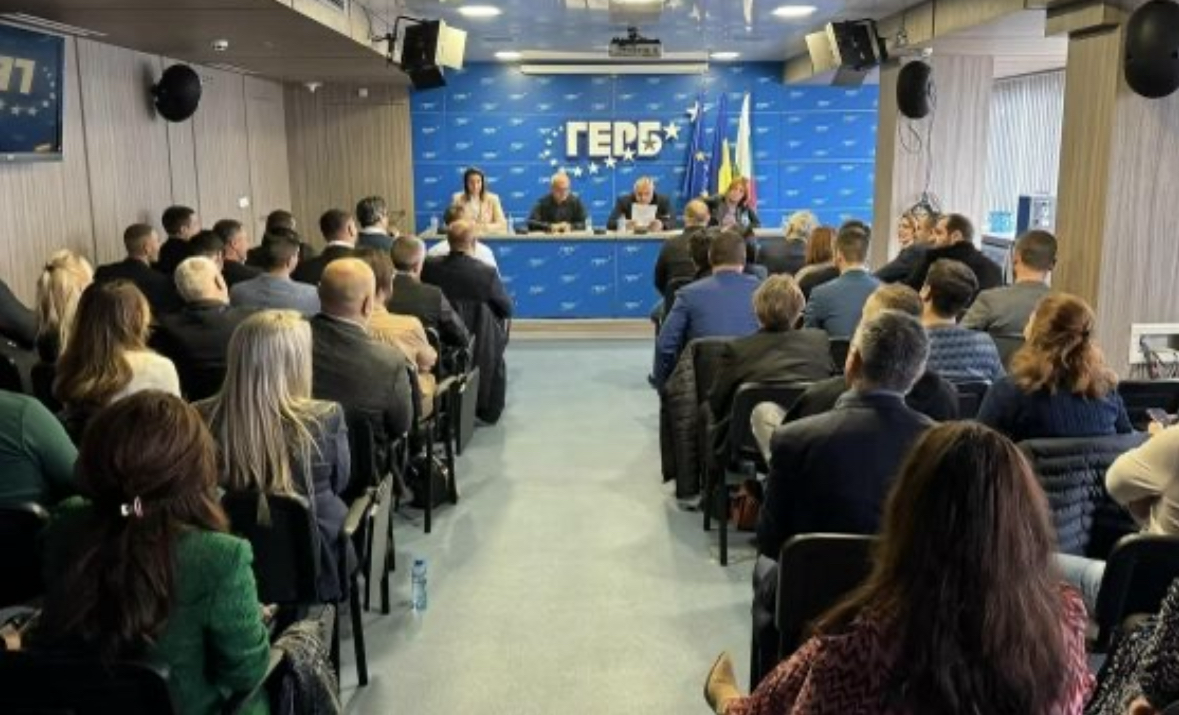 Председателят на ГЕРБ Бойко Борисов поема лично ръководството на структурите