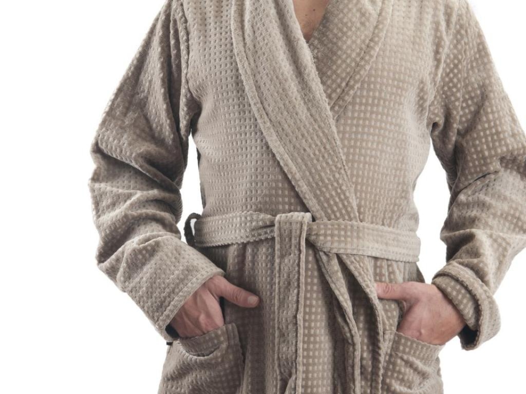 Мъж по халат и с шампоан влезе във ВиК Болярово Потребителят