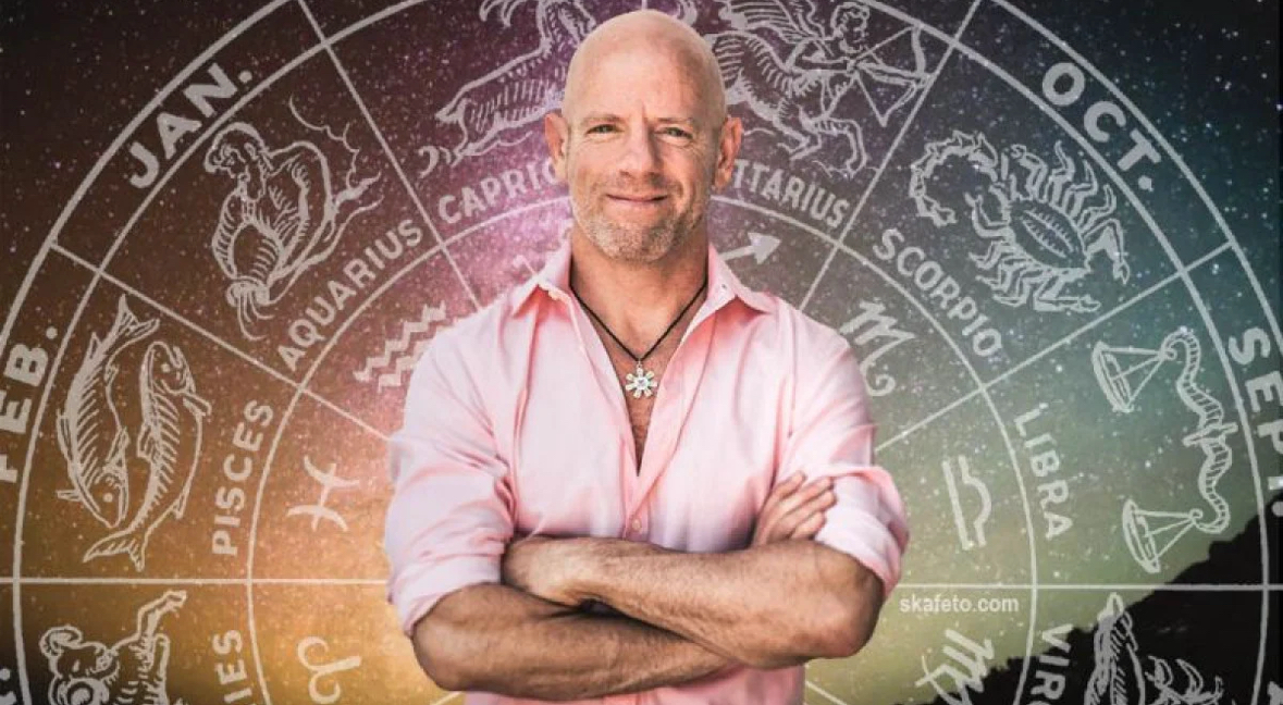 Гал Сасон е световноизвестен астролог и учител по кабала Преподава