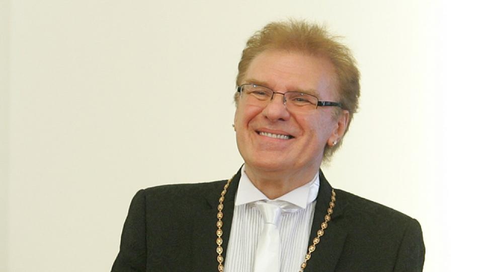 Аз съм бисексуален и никога не ме е било срам