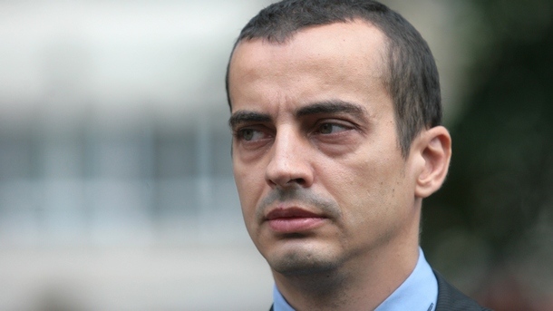 Падаха парчета от облицовката имаше си течове и други проблеми