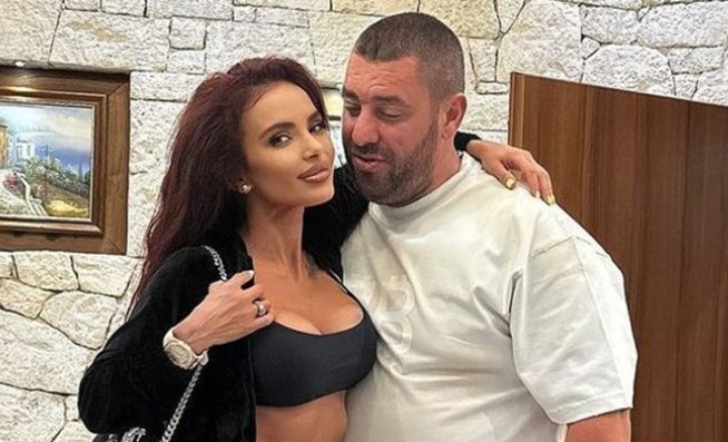 Любовта е по силна от всичко
Секси миньончето само се издаде че