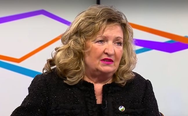 В местния парламент има представители на различни политически сили Всички