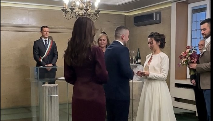 Васил Терзиев води първата си сватба. Това сподели самият той